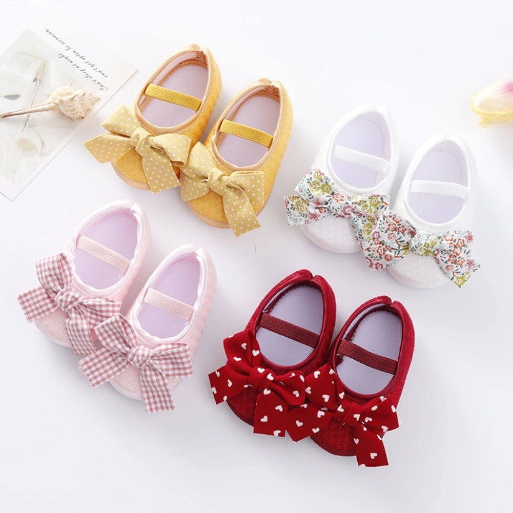 Flat shoes for baby girls