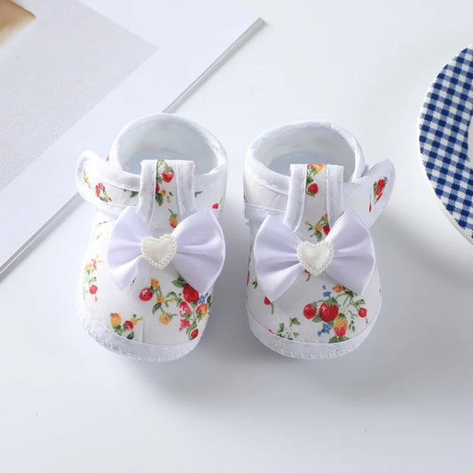 Newborn walking shoes